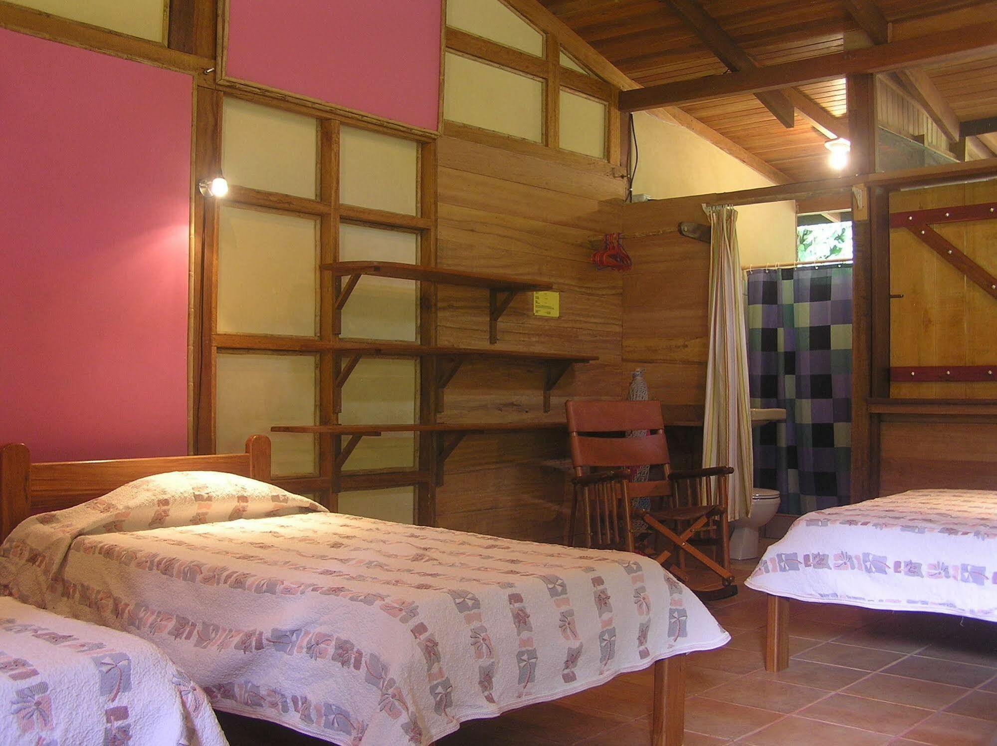 Suital Lodge Mogos ภายนอก รูปภาพ